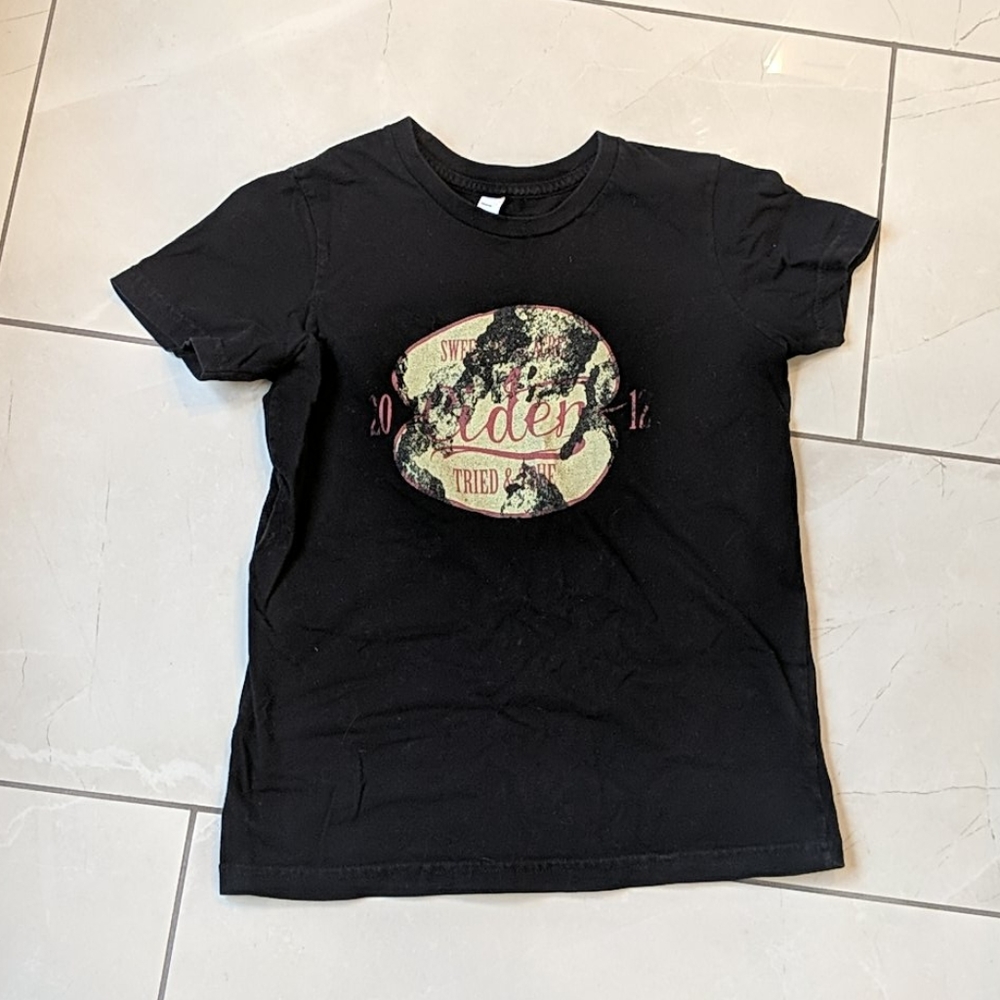 American apparel t-shirt